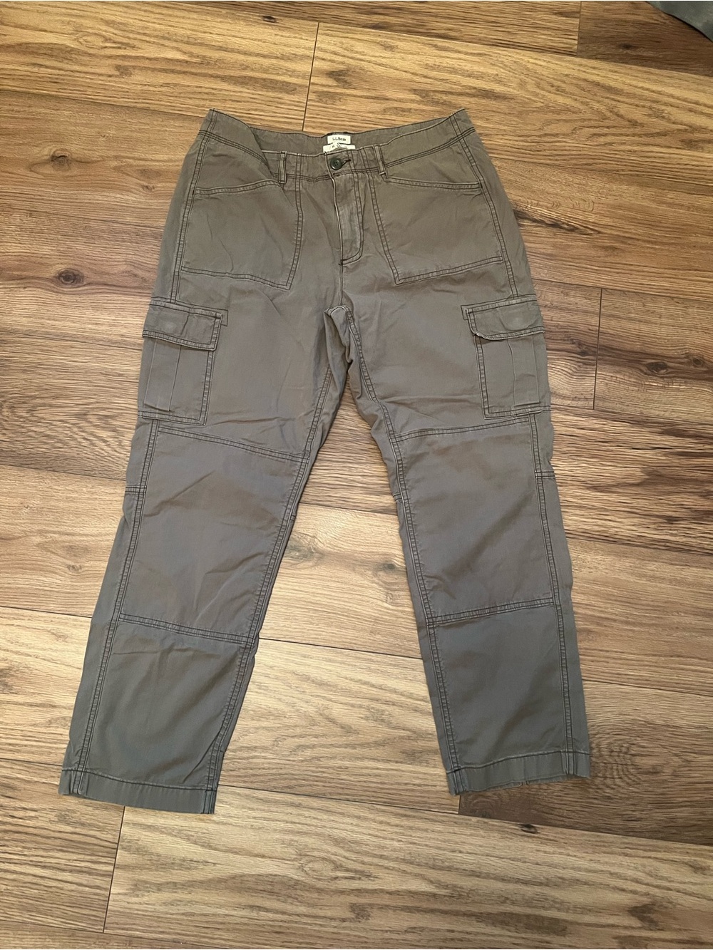L.L. Bean Favorite Fit Cargo Pants Straight Leg Green Women's Size 12 Reg